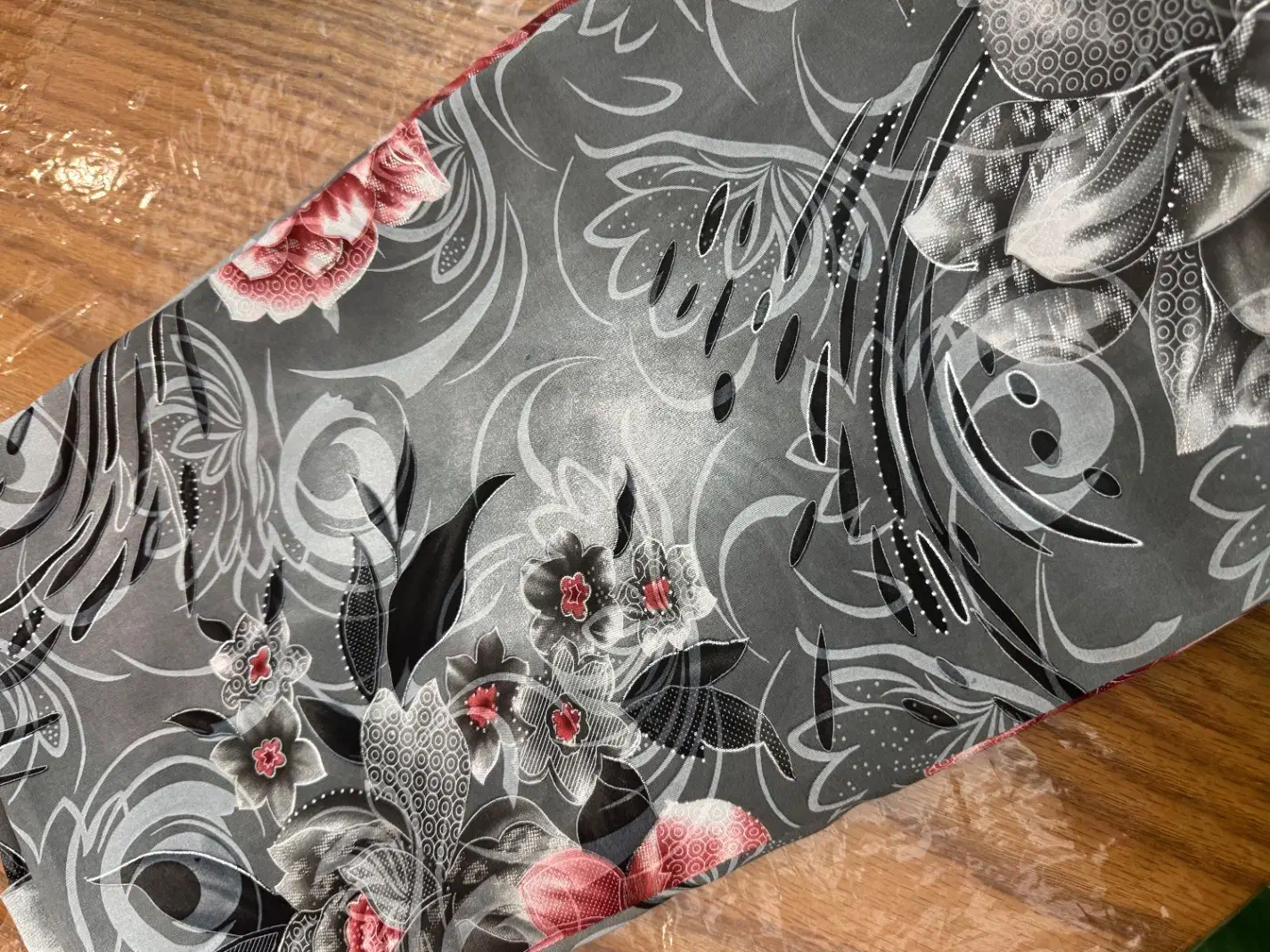 چادر رنگی|لباس|کرج, مهرویلا شمالی|دیوار