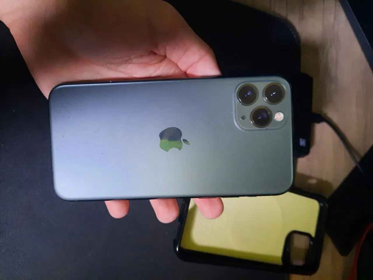 Iphone 11 pro|موبایل|بندر انزلی, نیمه شعبان|دیوار