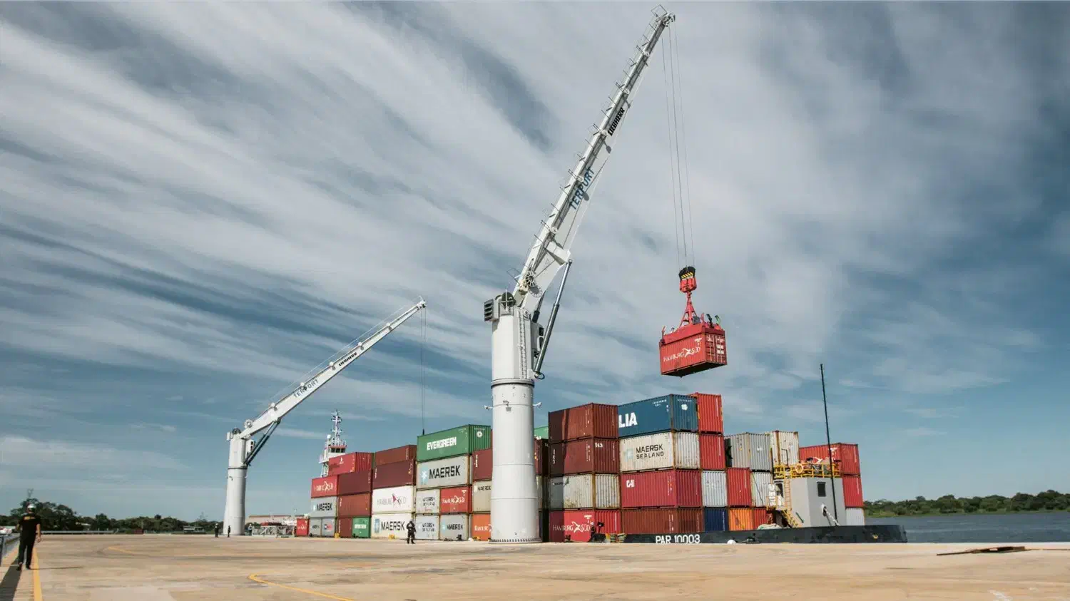 منشی شرکت|استخدام اداری و مدیریت|بندرعباس, |دیوار