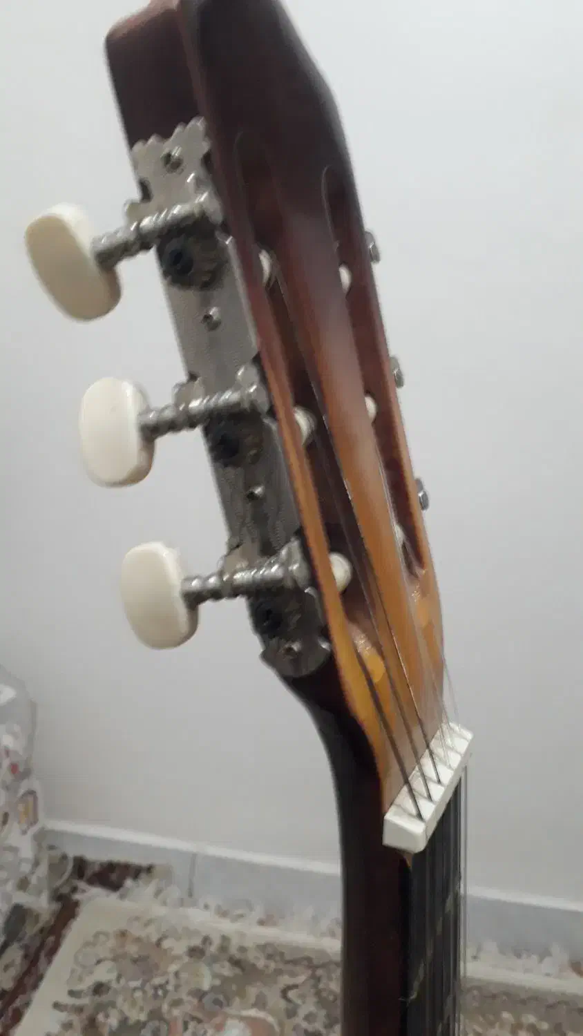 گیتار خوش صدا|گیتار، بیس، امپلیفایر|شهرکرد, |دیوار