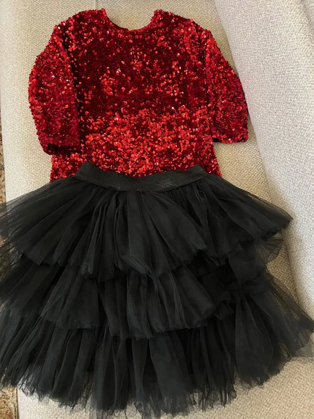 دو عدد بلوز دامن و یک دامن باجوراب شلواری باهم|لباس|تبریز, |دیوار