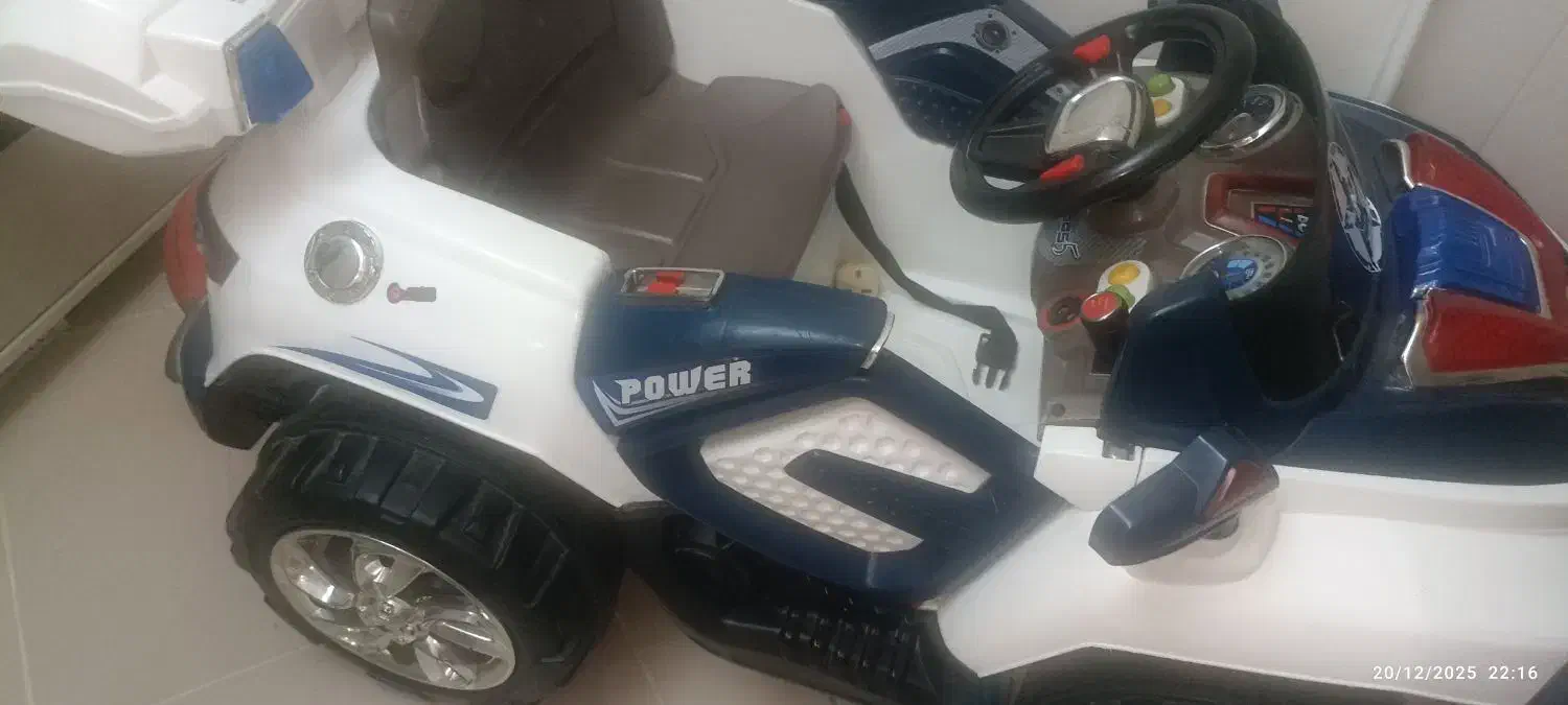 ماشین برقی|اسباب‌بازی بچه|بروجن, |دیوار