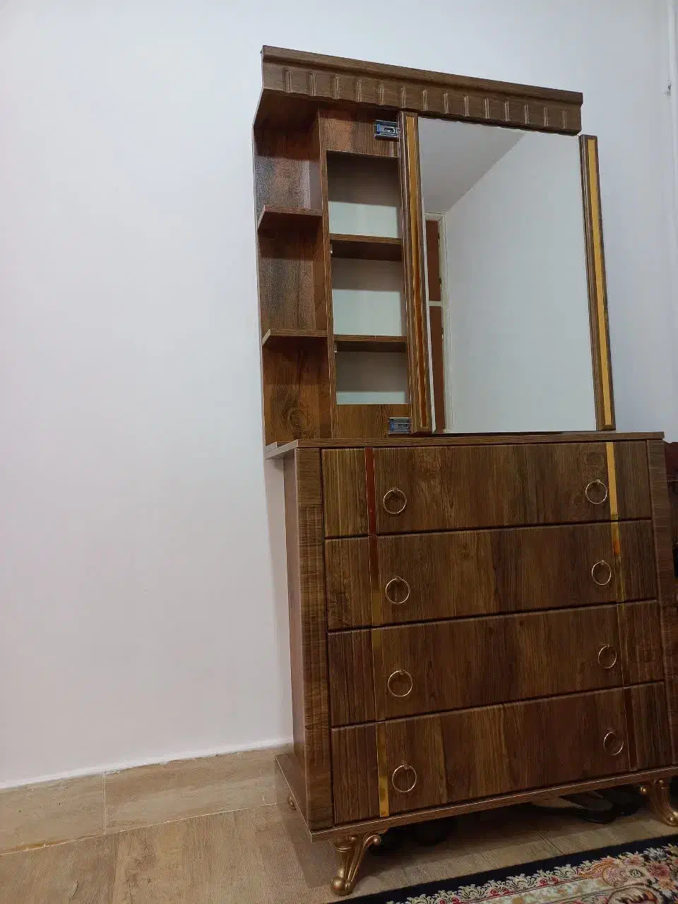 کمد دراور|جاکفشی، کمد، دراور|اسدآباد, |دیوار