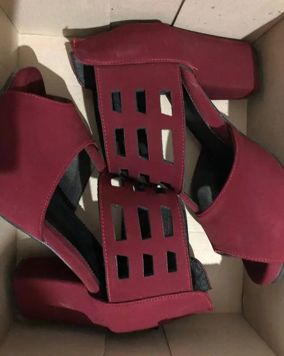 حراج انواع کفش و کیف در حدنو|حراج|تبریز, |دیوار