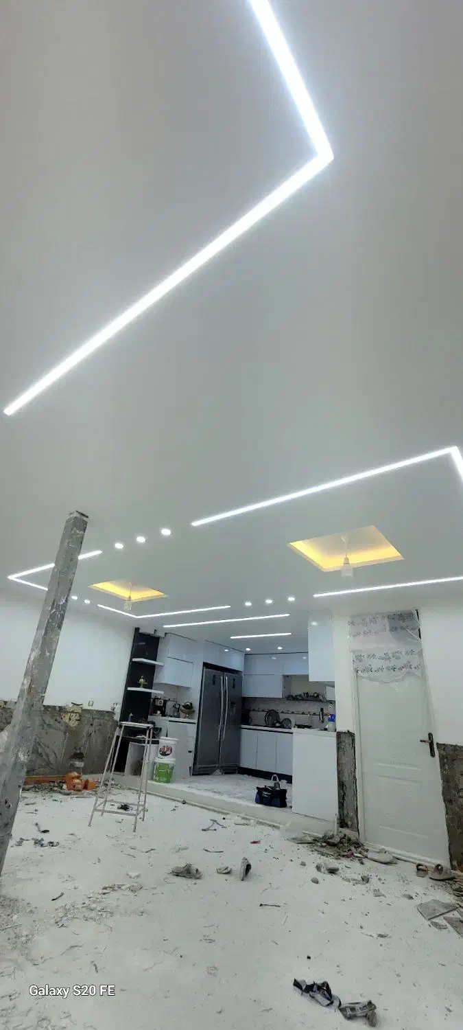 برقکاری،برقکشی نصب لاینر، هالوژن، لوستر، نورپردازی|خدمات پیشه و مهارت|همدان, |دیوار