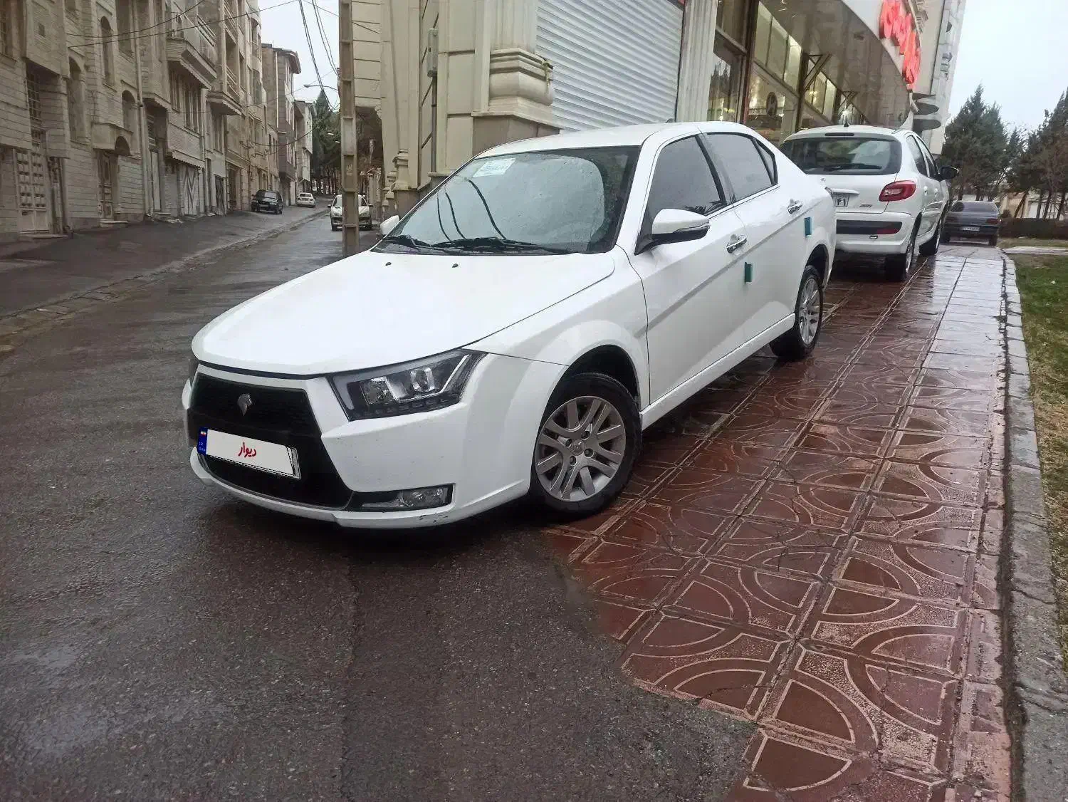 دنا پلاس 400|خودرو سواری و وانت|بروجرد, |دیوار