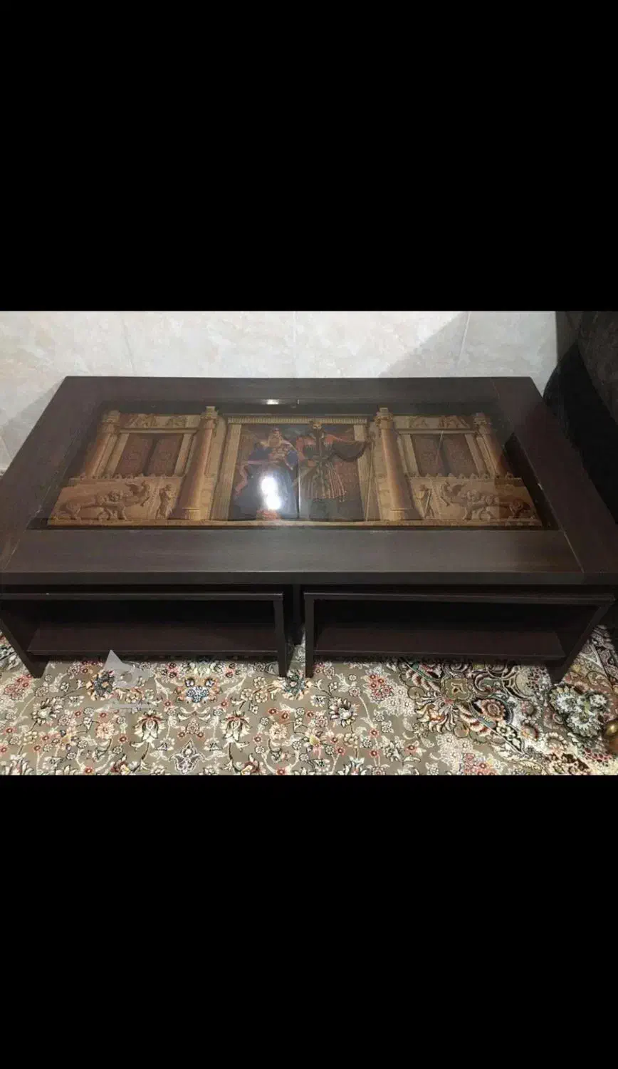 مبل سلطنتی7نفره تمیز همراه یک میز و دو میز چایخوری|مبلمان خانگی و میز عسلی|بوکان, |دیوار