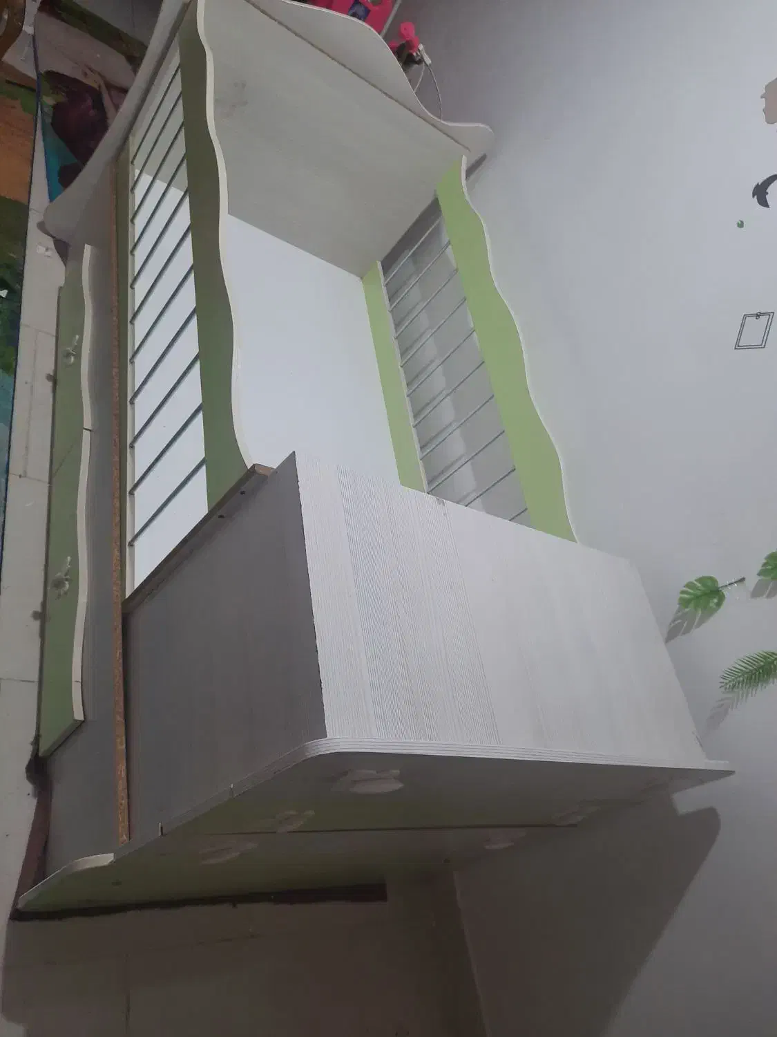 تخت و کمد نوجوان و کودک|تخت و سرویس خواب|گرگان, |دیوار