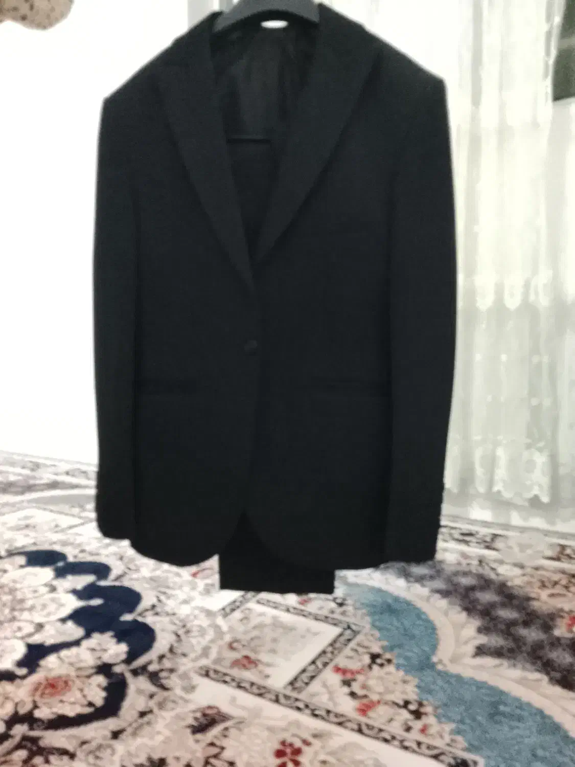 کت و شلوار خوش تن وتقریبآ کشی|لباس|باغستان, |دیوار