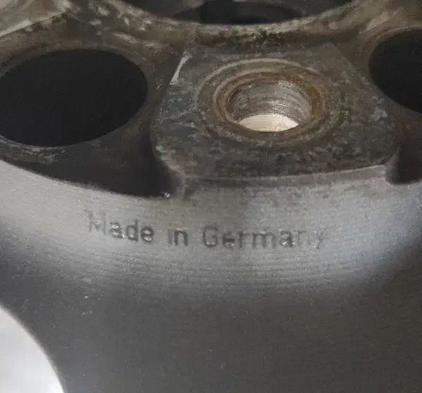 رینگ عقب پورشه پانامرا اورجینال آلمان سایز ۲۰|قطعات یدکی و لوازم جانبی|تهران, جنت‌آباد شمالی|دیوار