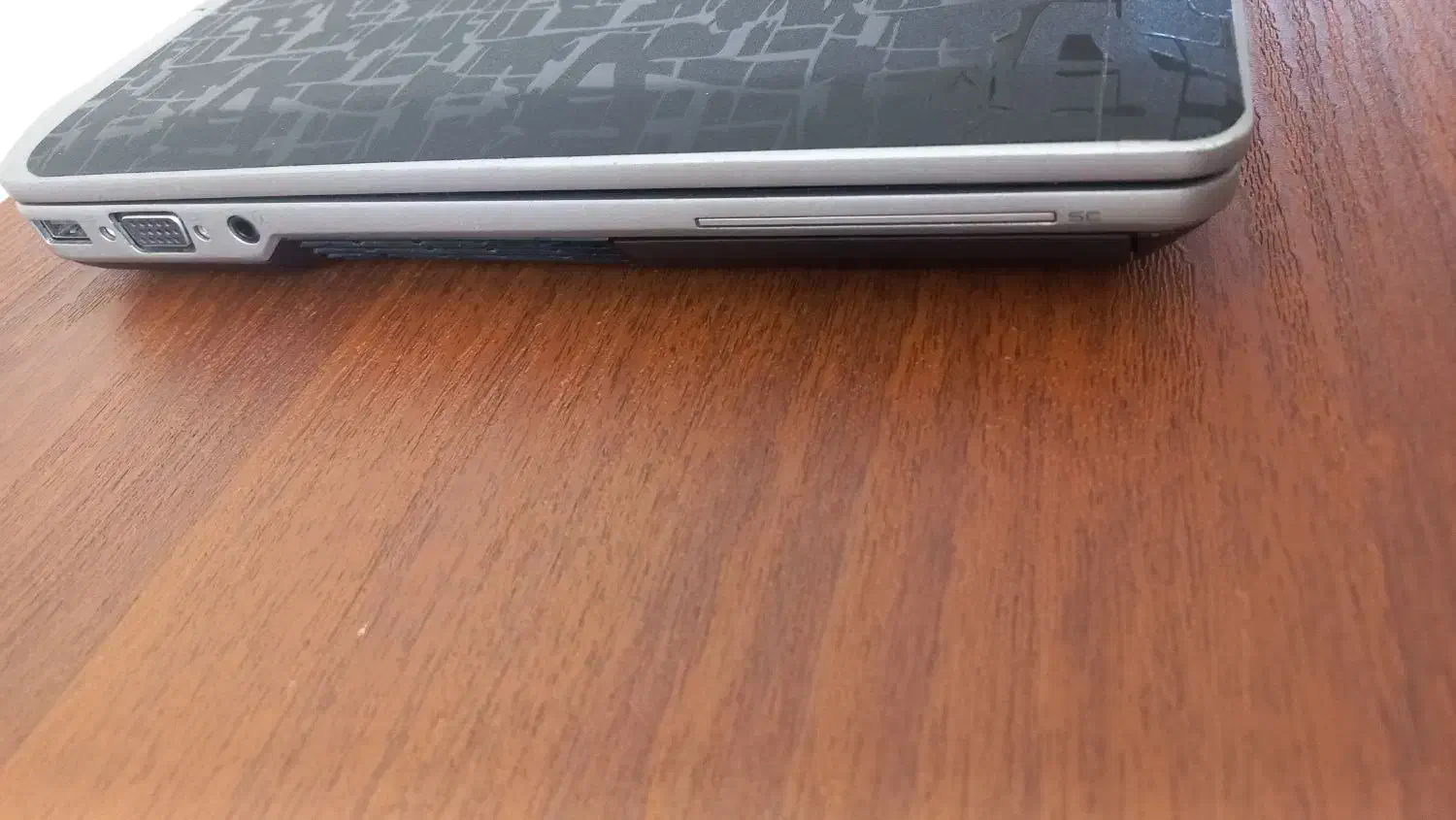 لپ تاپ دل|رایانه همراه|شیراز, سیاه سنگ|دیوار