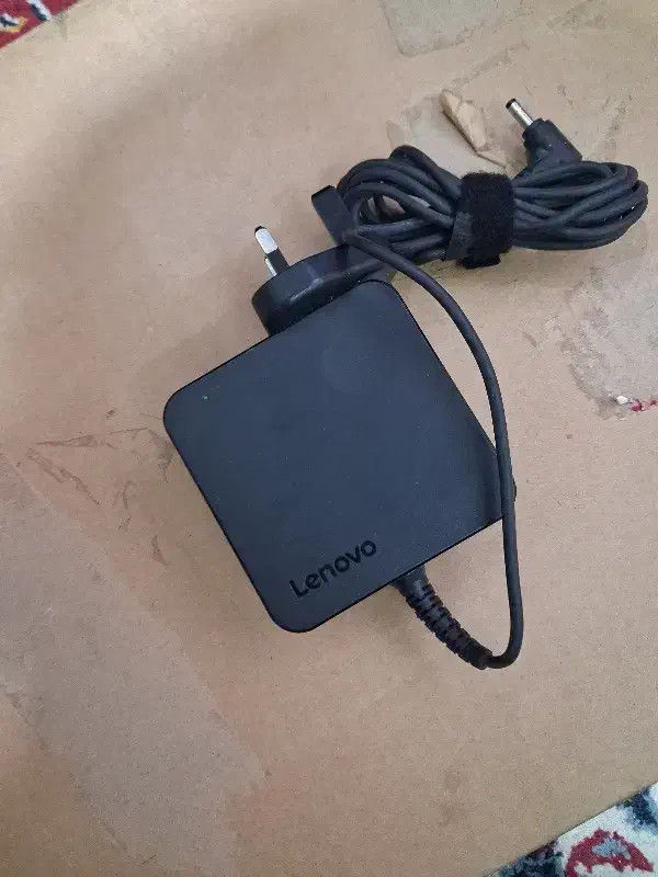 شارژر لب تاب لنوو اصلی|قطعات و لوازم جانبی رایانه|تهران, شوش|دیوار