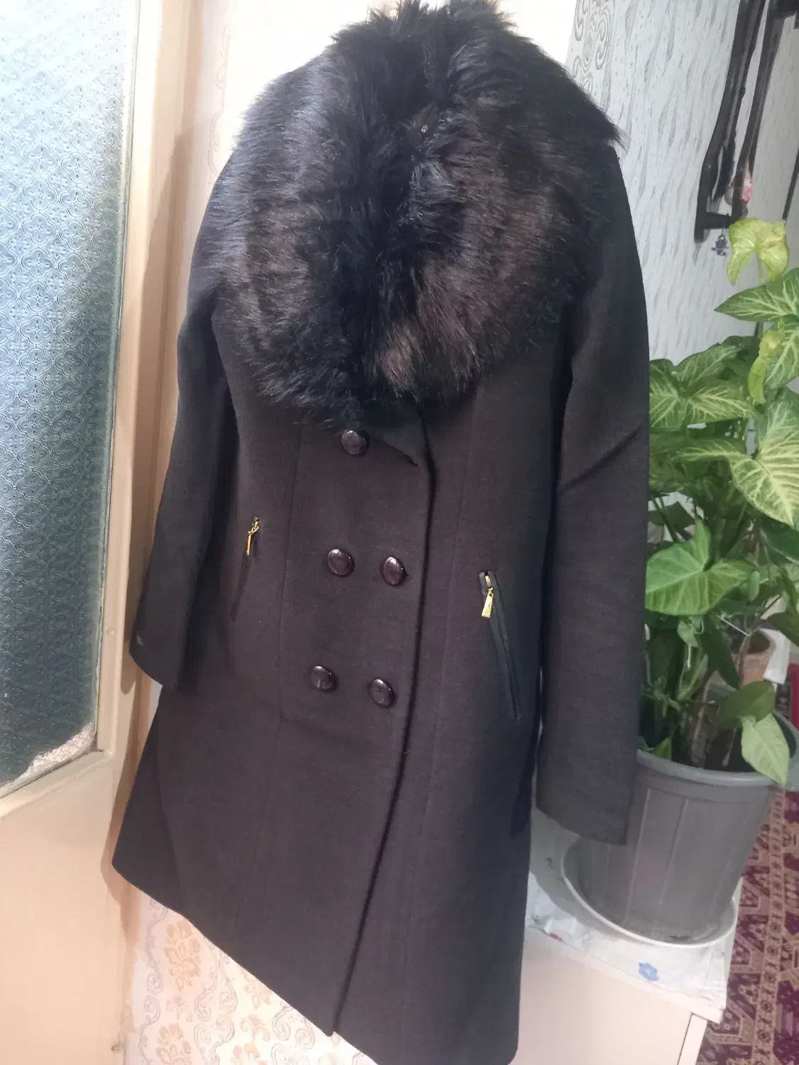 پلتو|لباس|خسروشاه, |دیوار