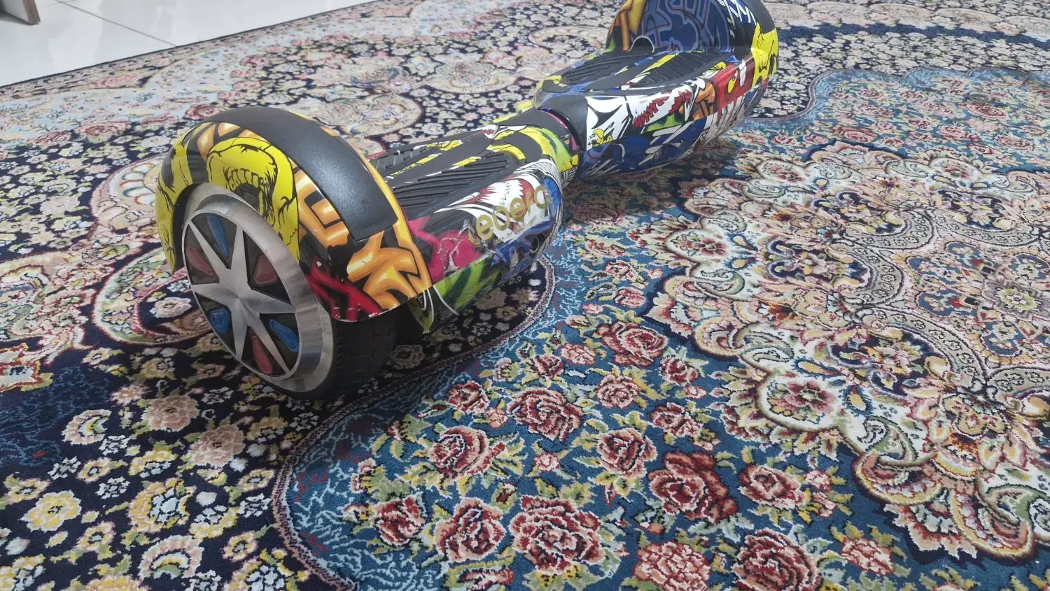 اسکوتر برقی|دوچرخه، اسکیت، اسکوتر|رباط‌کریم, رباط‌کریم|دیوار