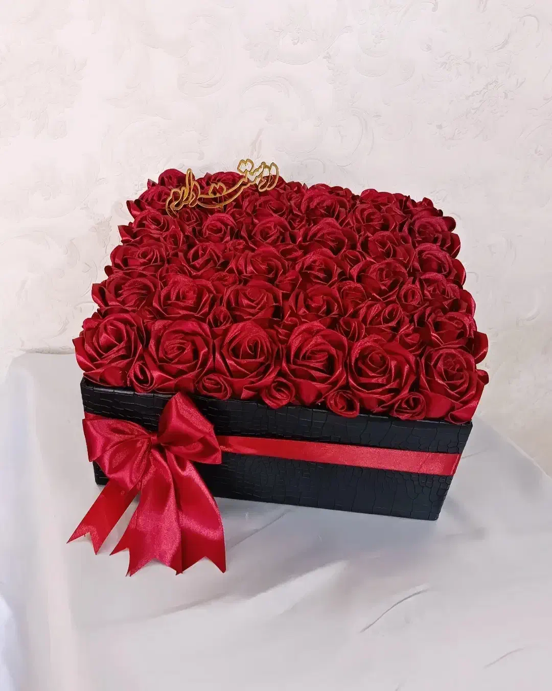 گل روبانی و باکس هدیه|گل مصنوعی|شاهین‌شهر, عطار|دیوار