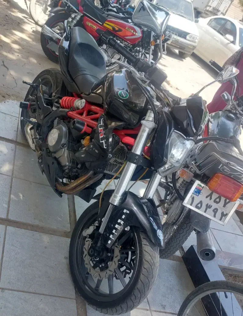 بنلی ۳۰۰ اصلی|موتورسیکلت|نیشابور, مدرس|دیوار
