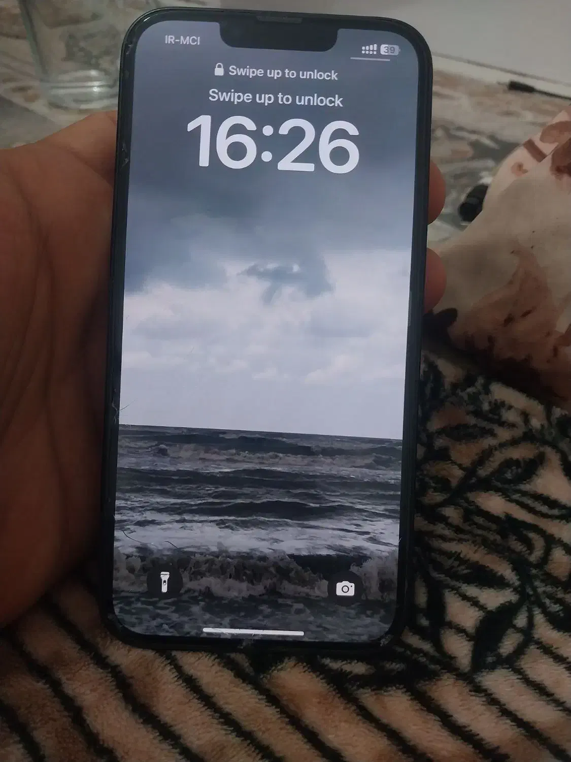 گوشی آیفون۱۳نرمال سالم|موبایل|تربت جام, بیست متری منبع آب|دیوار