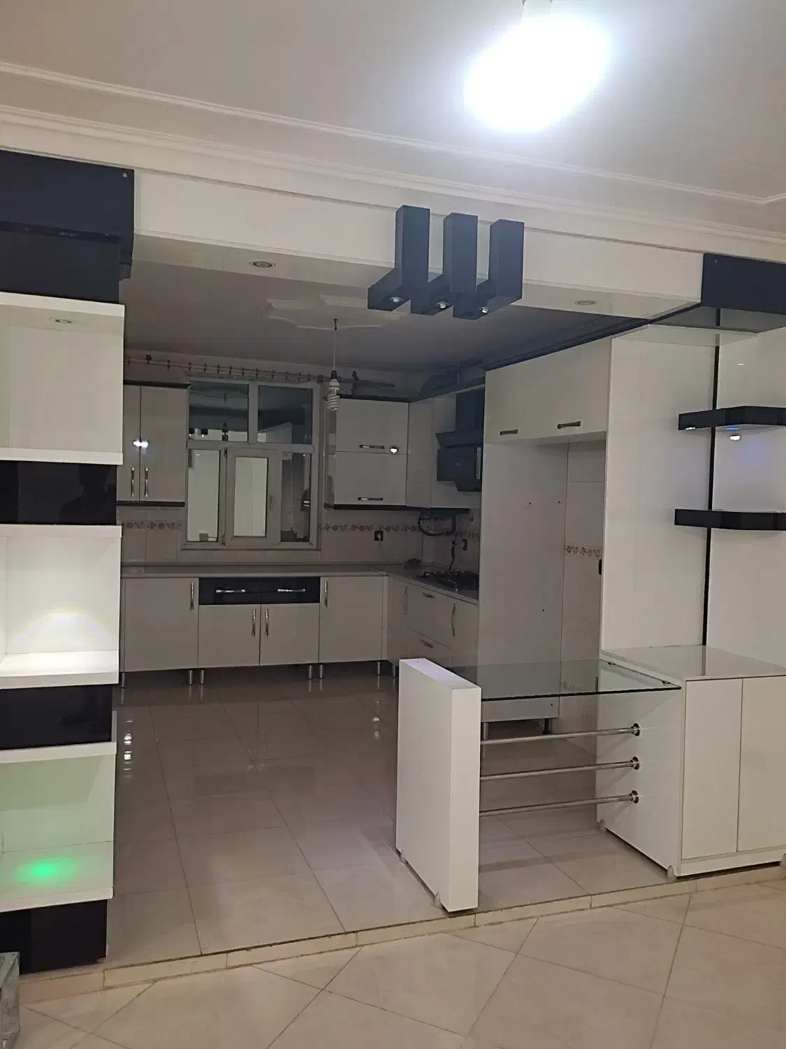 واحد اجاره ای|اجارهٔ آپارتمان|شازند, |دیوار