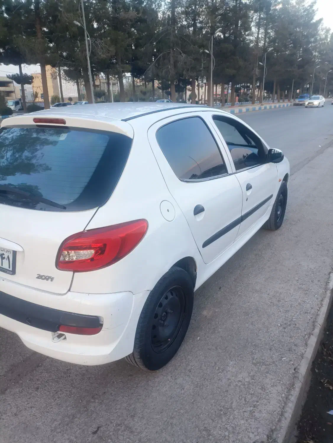 206مدل 93تیپ 5|خودرو سواری و وانت|کوهدشت, |دیوار