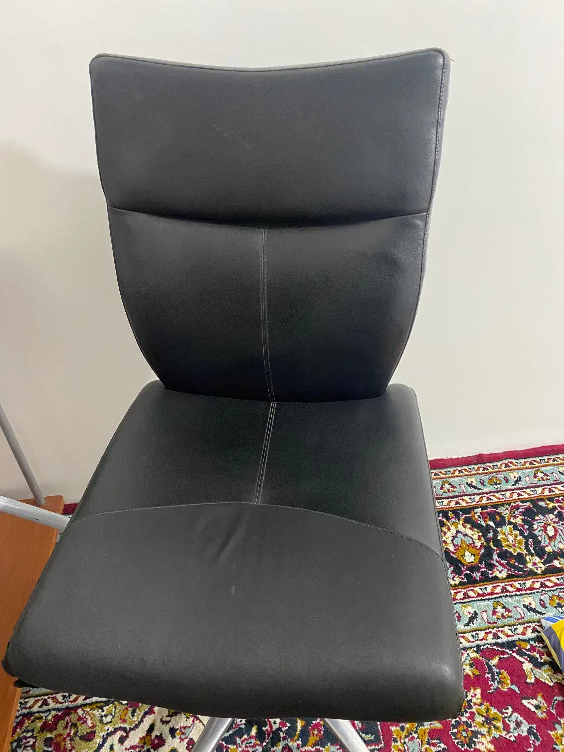 میز کامپیوتر و تحریر و صندلی اداری|مبلمان خانگی و میز عسلی|سرخنکلاته, |دیوار