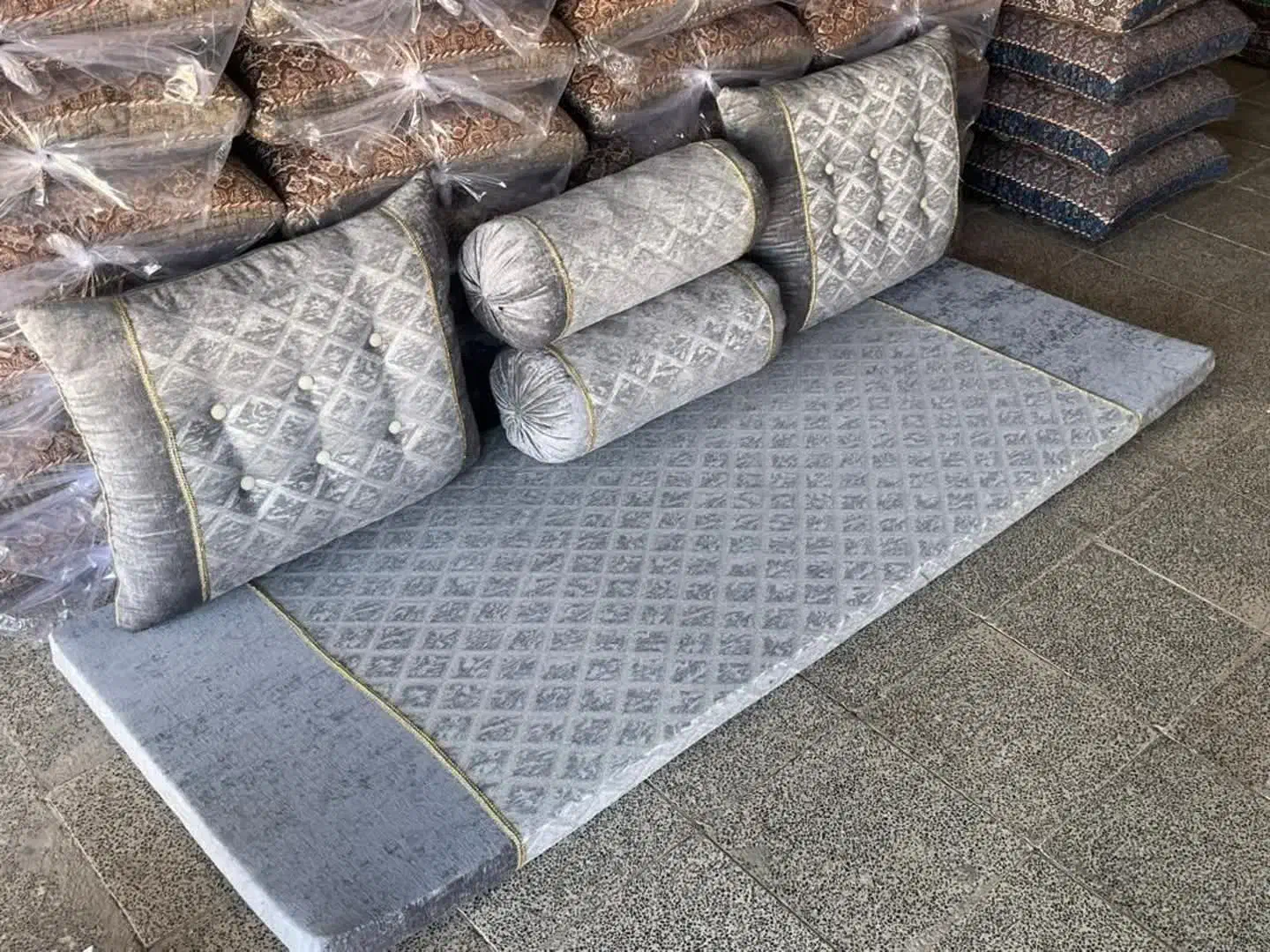 شاه نشین هفت تکه و پنج تکه سنتی ترمه|پشتی|یزد, |دیوار