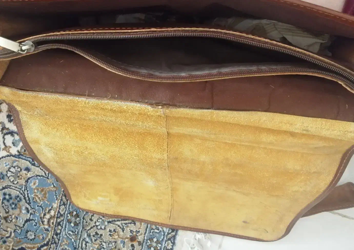 کیف چرمی اداری|کیف، کفش، کمربند|پرند, فاز ۳|دیوار