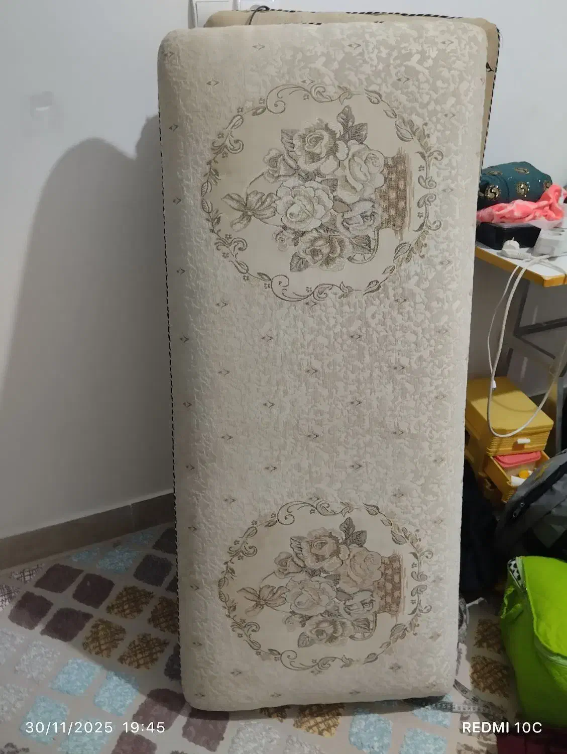 پشتی|پشتی|بندر امام خمینی, |دیوار