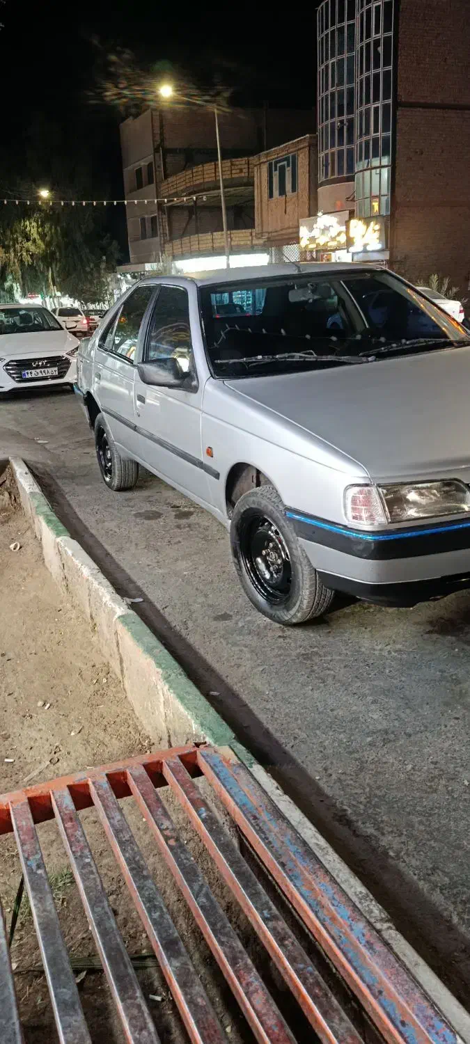 فروش|خودرو سواری و وانت|نهبندان, |دیوار