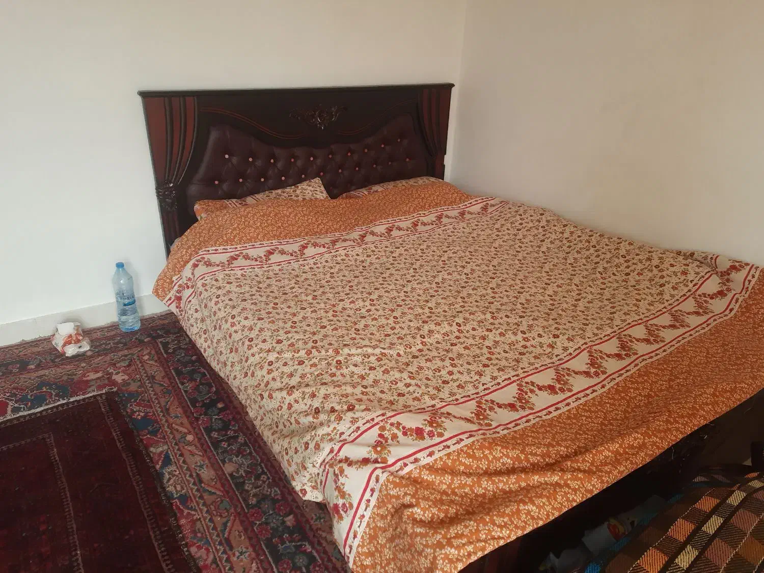 تخت خواب دونفره|تخت و سرویس خواب|چمستان, |دیوار