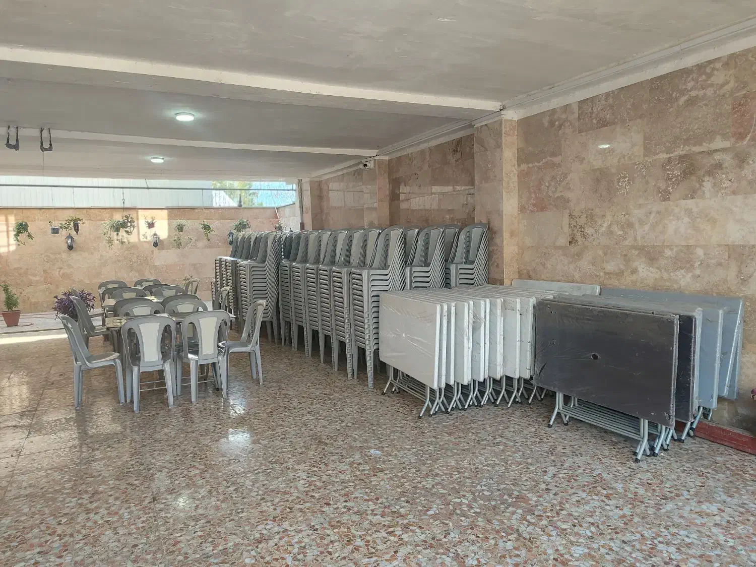 میز و صندلی در حد نو|میز و صندلی غذاخوری|تالش, هشتپر|دیوار