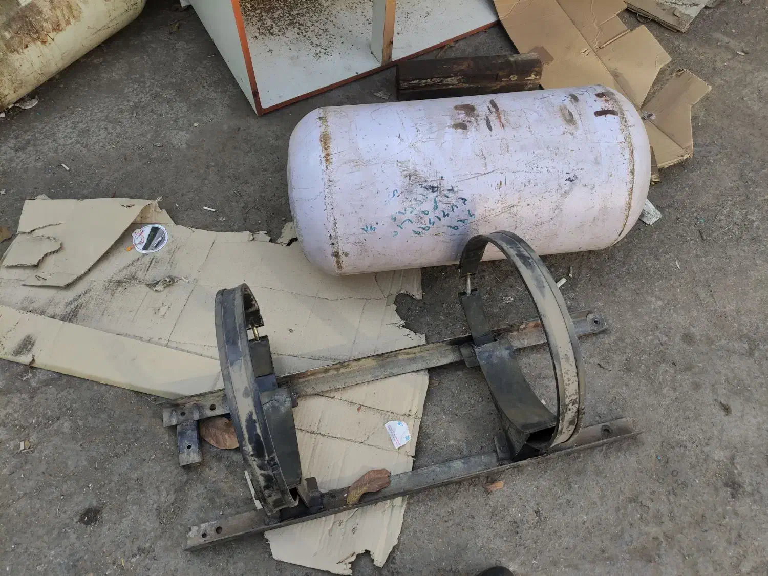 رینگ ولاستیک پراید ومتعلقاتدرب صندوق ساینا وروا|قطعات یدکی و لوازم جانبی|اصفهان, هفتون|دیوار