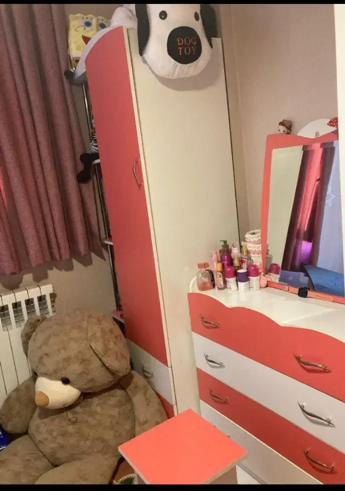 سرویس خواب|تخت و سرویس خواب|بومهن, |دیوار