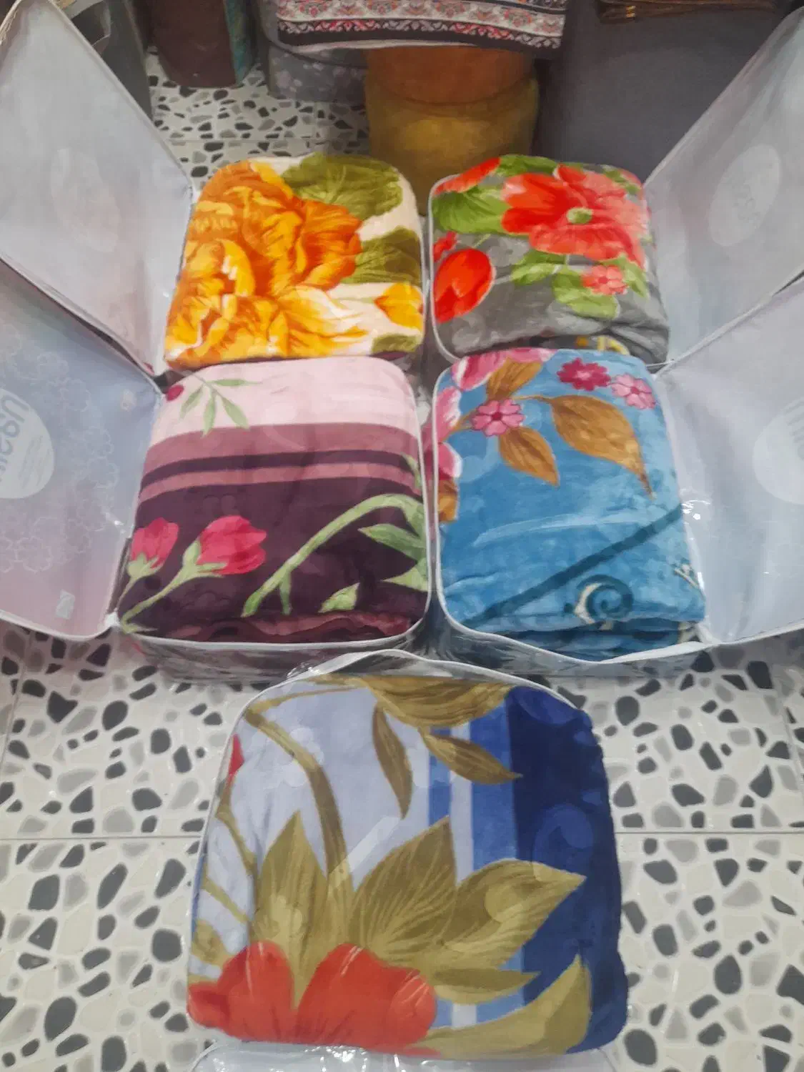 پتو|رختخواب، بالش، پتو|آبادان, |دیوار