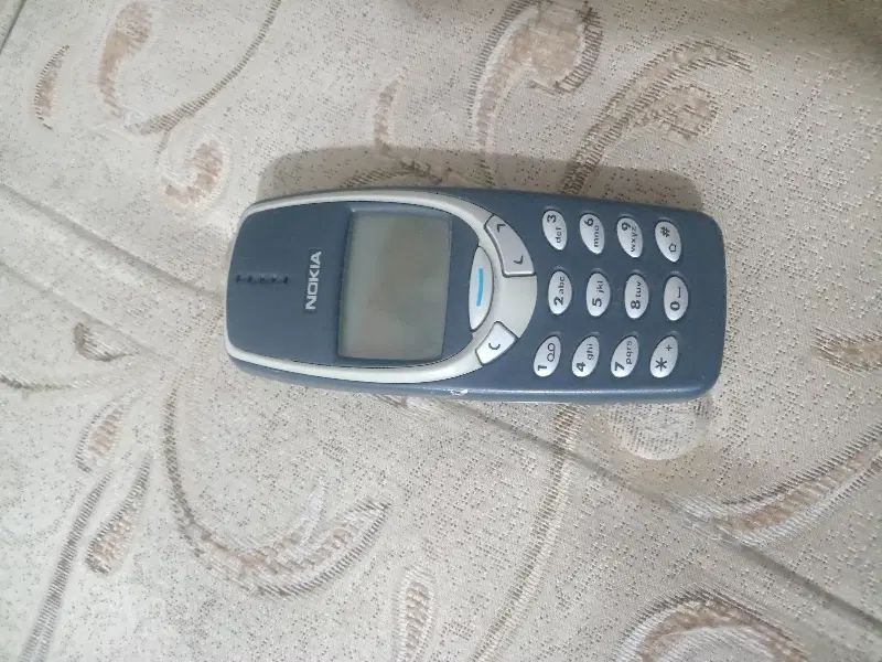 فوری گوشی 3310و6610iبعنوان دکور توضیحات لطفا|موبایل|شیراز, پانصد دستگاه ارتش|دیوار