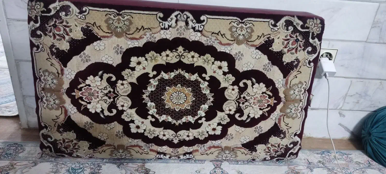 چهار عددپشتی درحد نو|پشتی|رباط‌کریم, رباط‌کریم|دیوار