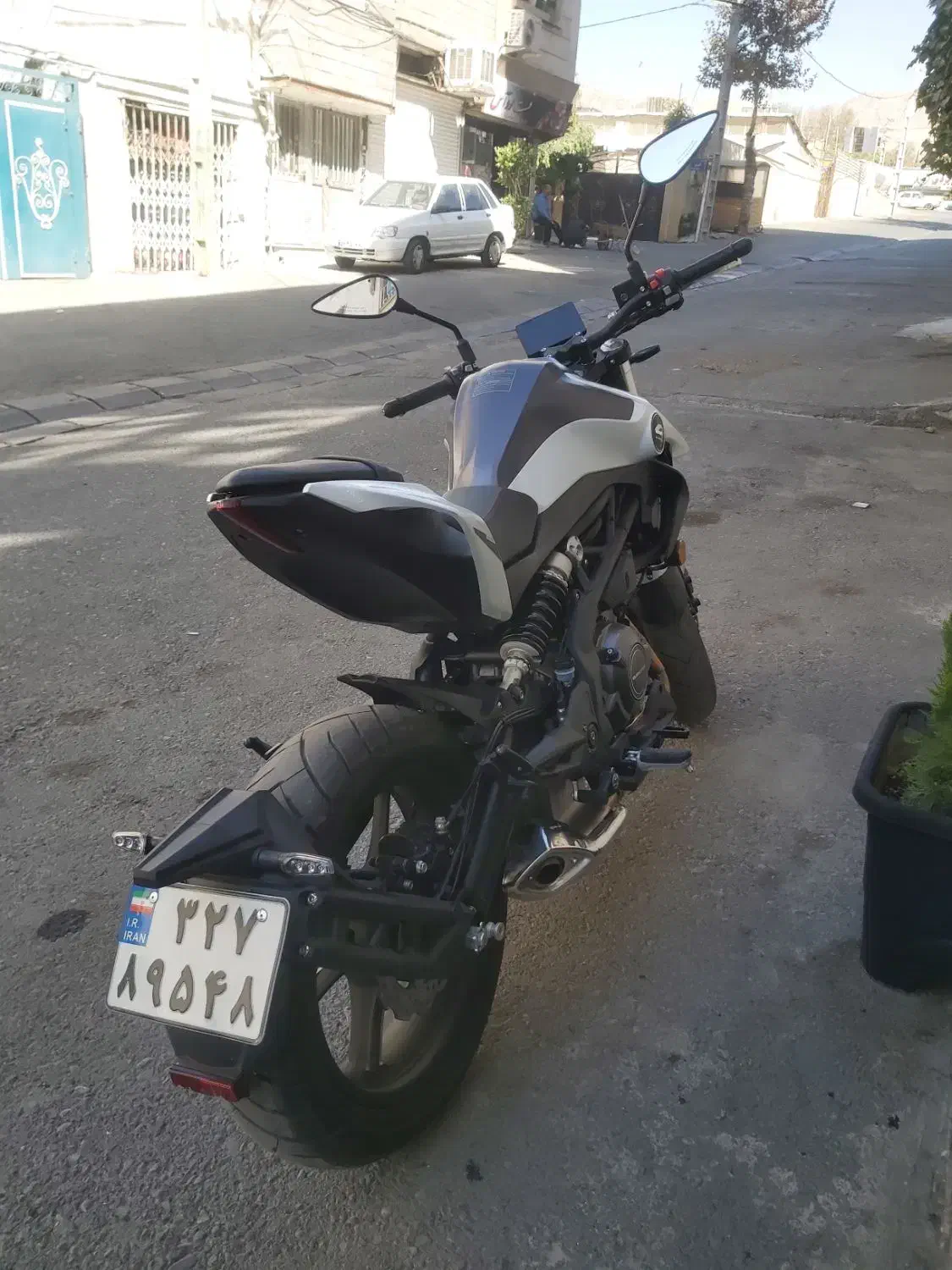 کیوجی،بنلی،۳۰۰|موتورسیکلت|کرج, کلاک پایین|دیوار