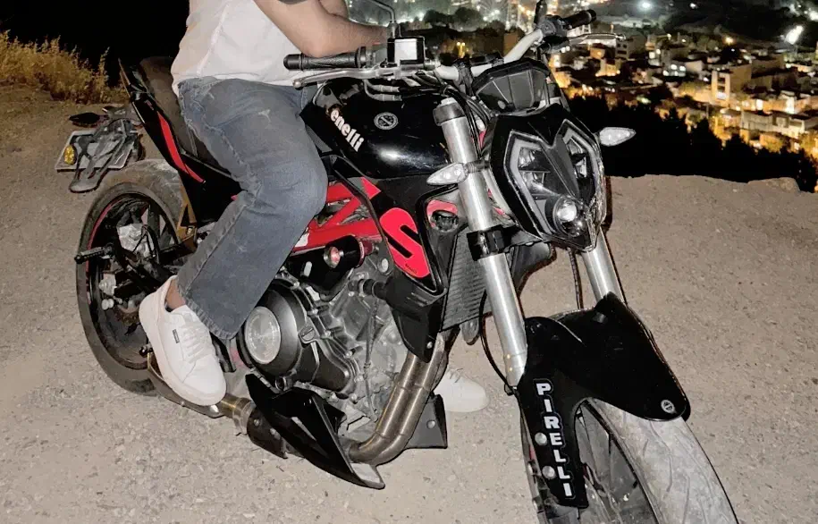 متور بنلی ۳۰۰ لا کاغذی|موتورسیکلت|خرم‌آباد, |دیوار