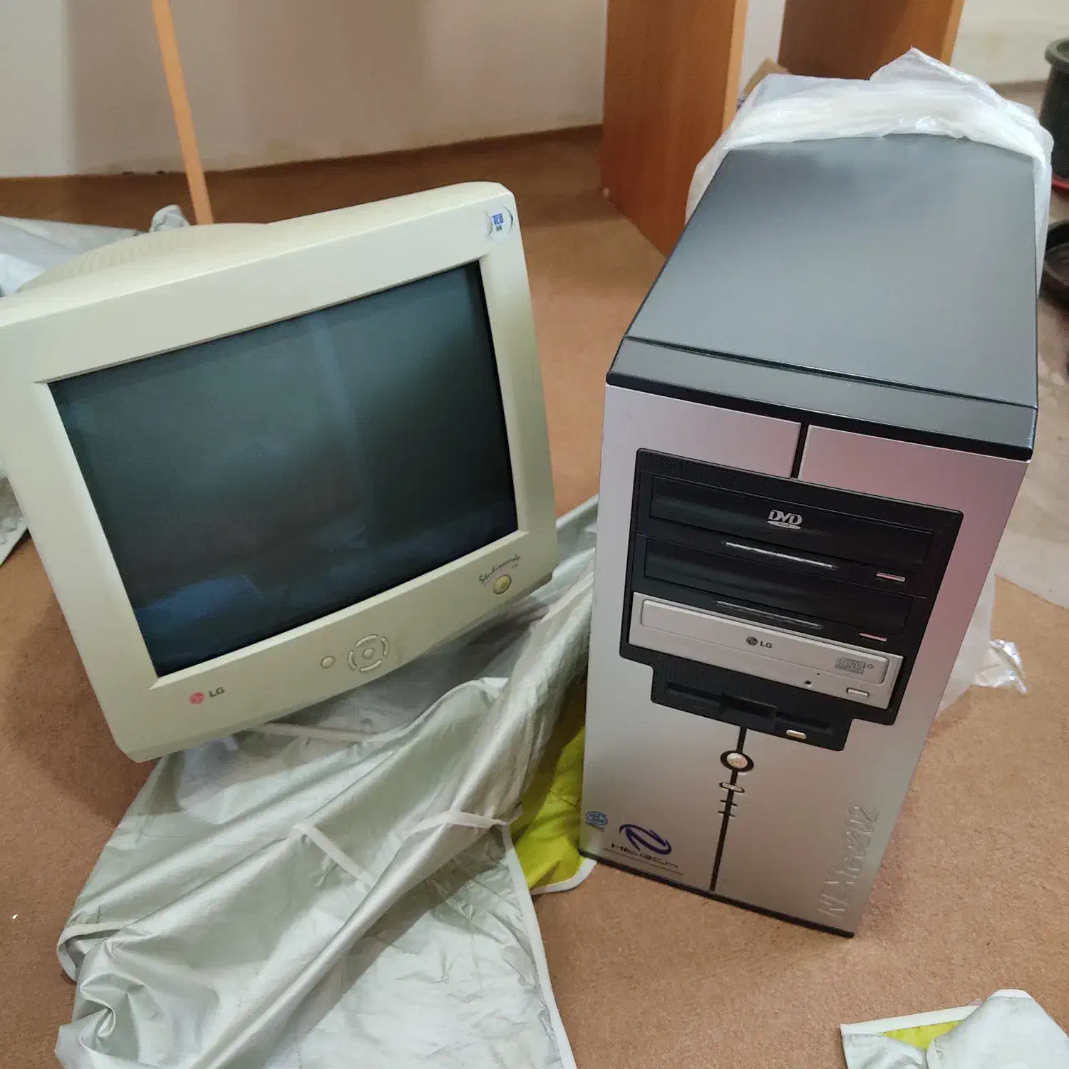 فروشی|رایانه رومیزی|مرند, |دیوار