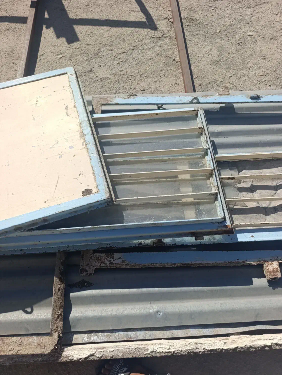 در و پنجره|مصالح و تجهیزات ساختمان|کنگاور, |دیوار