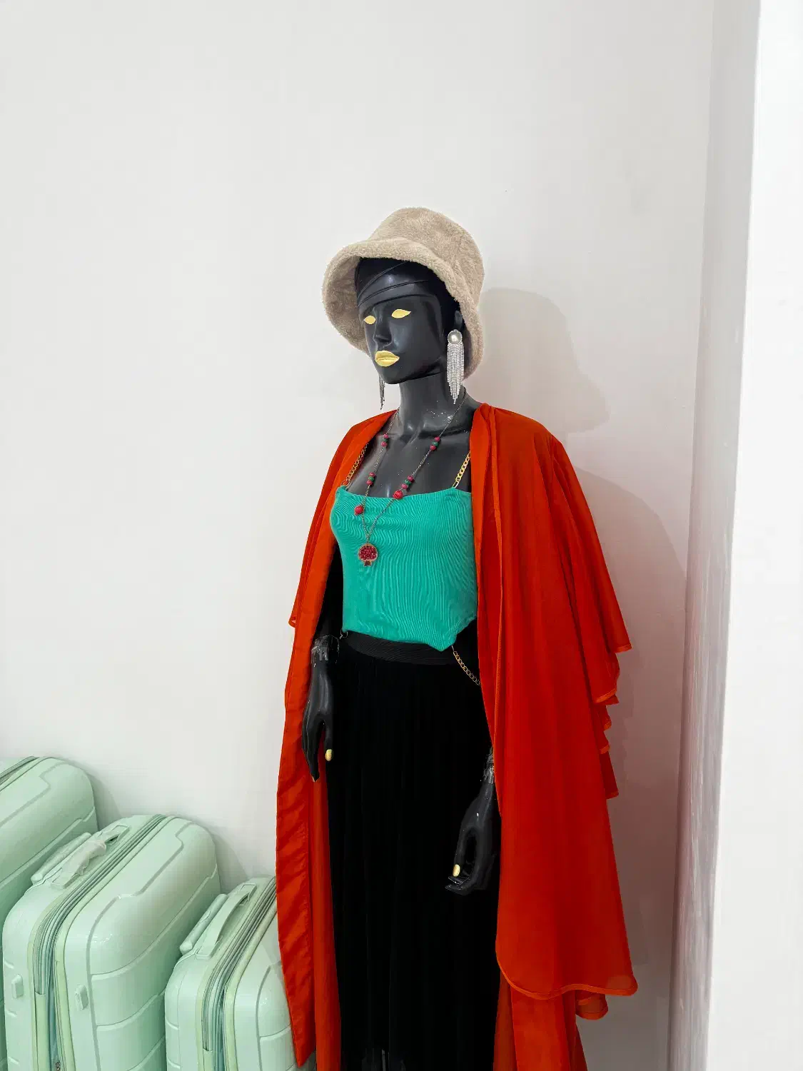 مانکن قدی  مشکی|فروشگاه و مغازه|ورامین, خیر آباد|دیوار