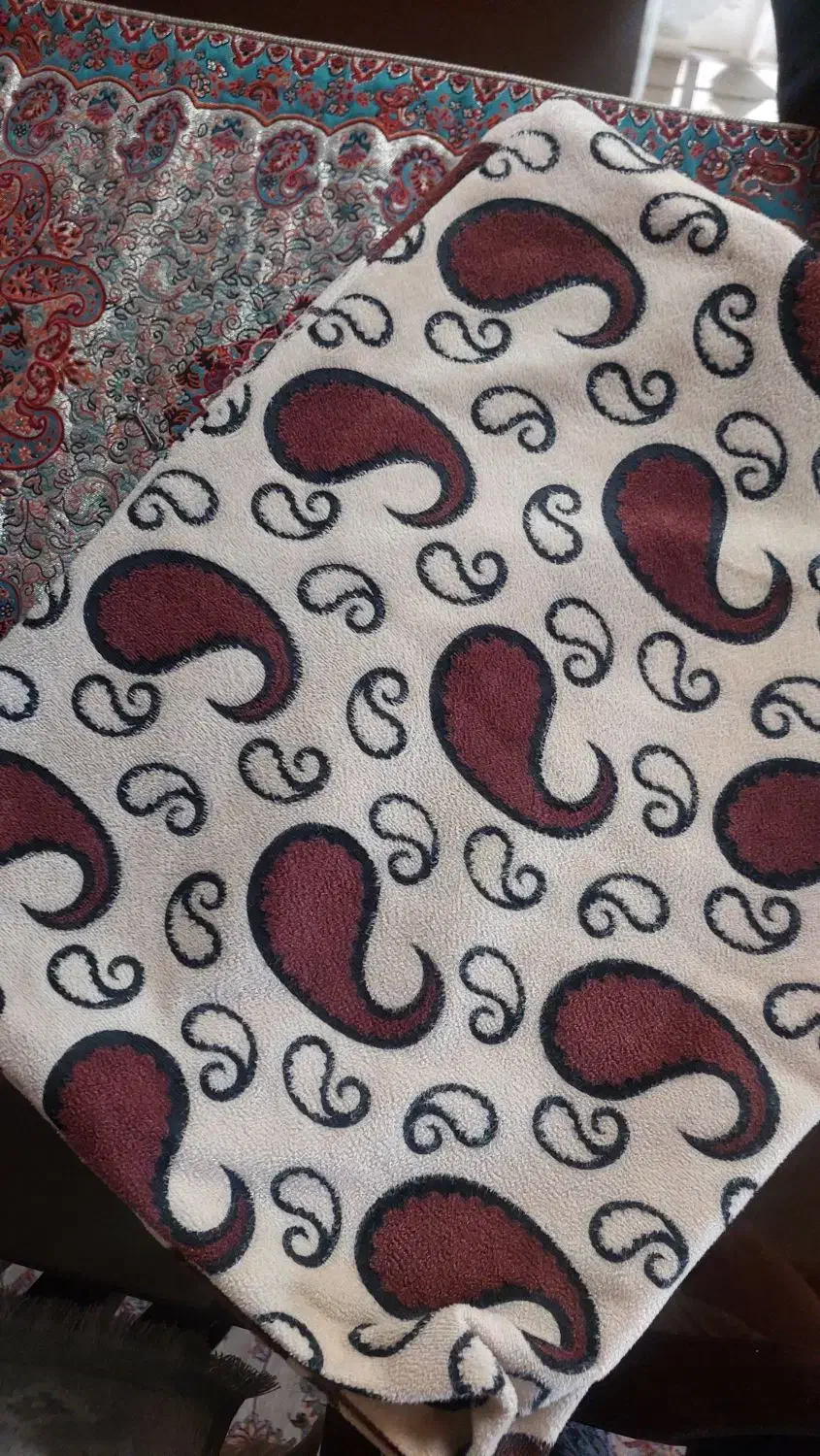 روبالشتی مخمل|رختخواب، بالش، پتو|خرم‌آباد, |دیوار