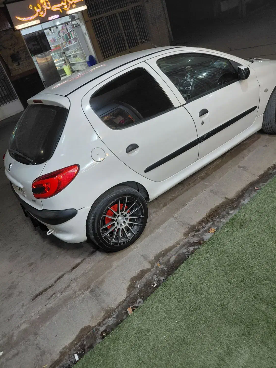 206 مدل 81|خودرو سواری و وانت|کوهپایه, |دیوار