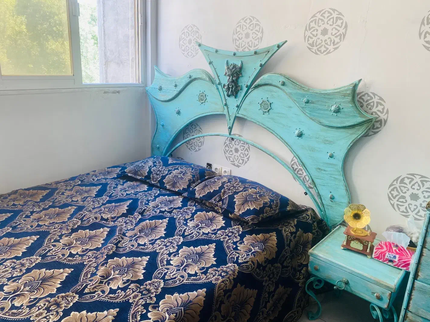 تخت دونفره|تخت و سرویس خواب|طرقبه, |دیوار