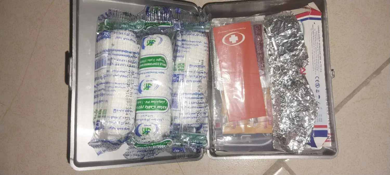 کاور کفش جعبه کمک اولیه دمپایی رول کارتخوان|حراج|پرند, فاز ۲|دیوار