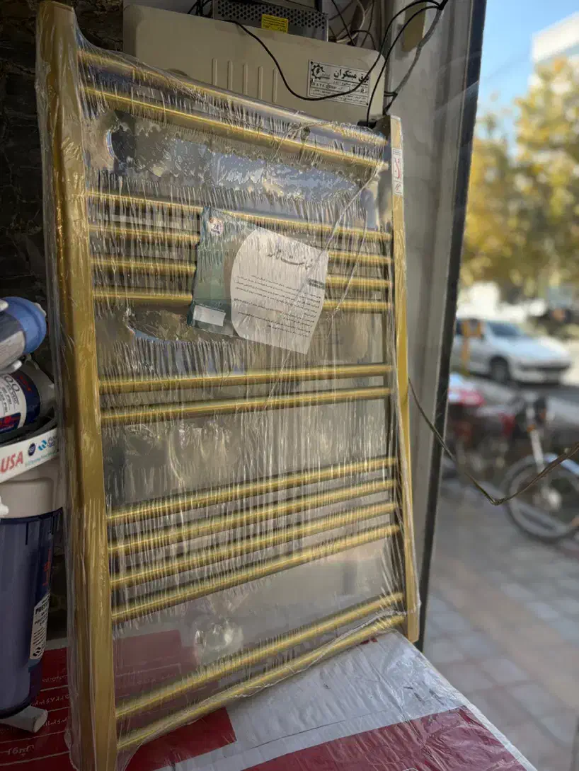 حوله خشک کن رهرو طلایی رنگ|آبگرمکن، پکیج، شوفاژ|اصفهان, شیخ اشراق|دیوار