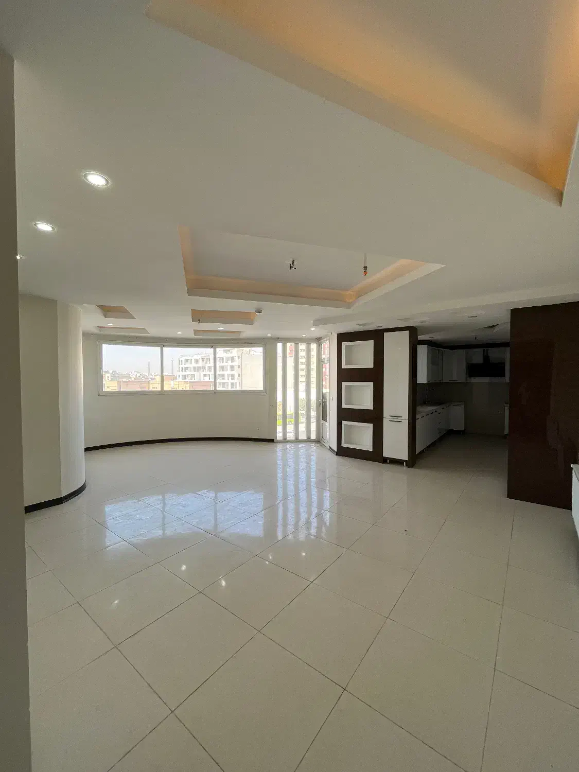 آپارتمان ۱۱۲ متر بر خیابان کاوه ( کلید نخورده )|فروش آپارتمان|اصفهان, پوریای ولی|دیوار