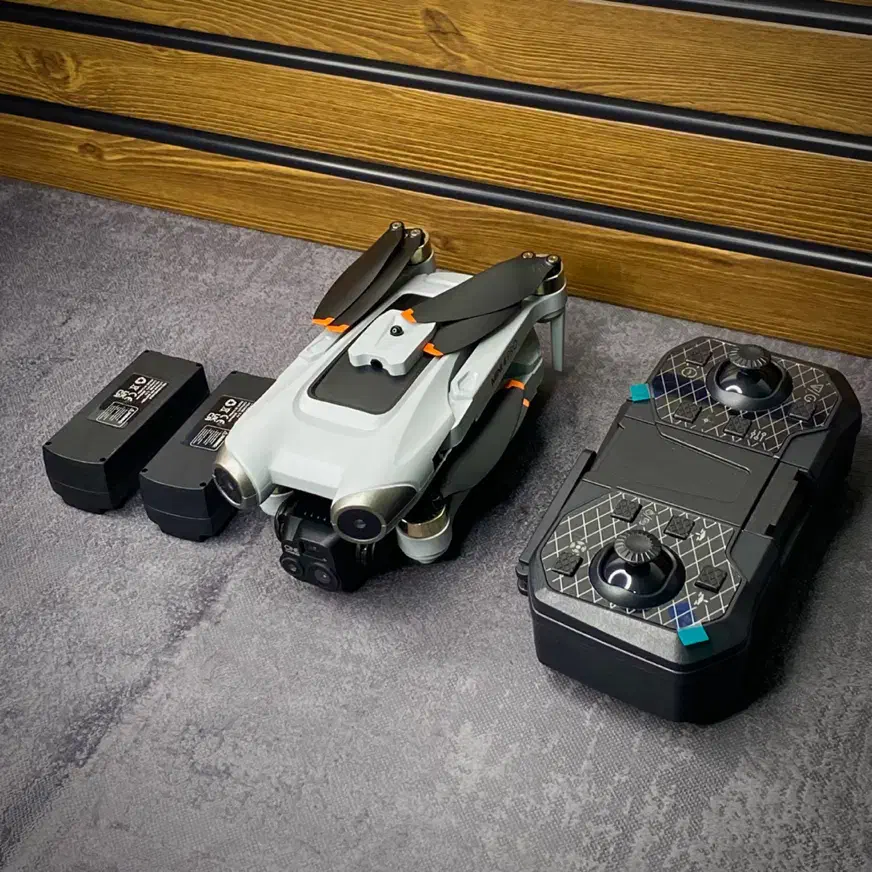 کوادکوپتر V600 دوباتری سنسور برقی گیمبال دار|اسباببازی|شیراز, ارم|دیوار