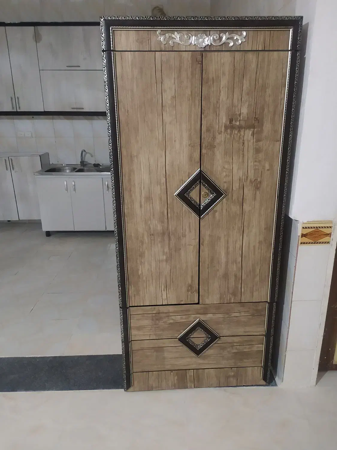 کمد لباس در حد نو|جاکفشی، کمد، دراور|هشتگرد, هیو|دیوار