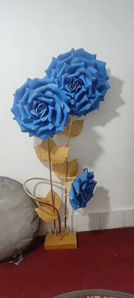 قاب عکس و گل و سینی|گل مصنوعی|تربت‌حیدریه, باغ سلطانی|دیوار