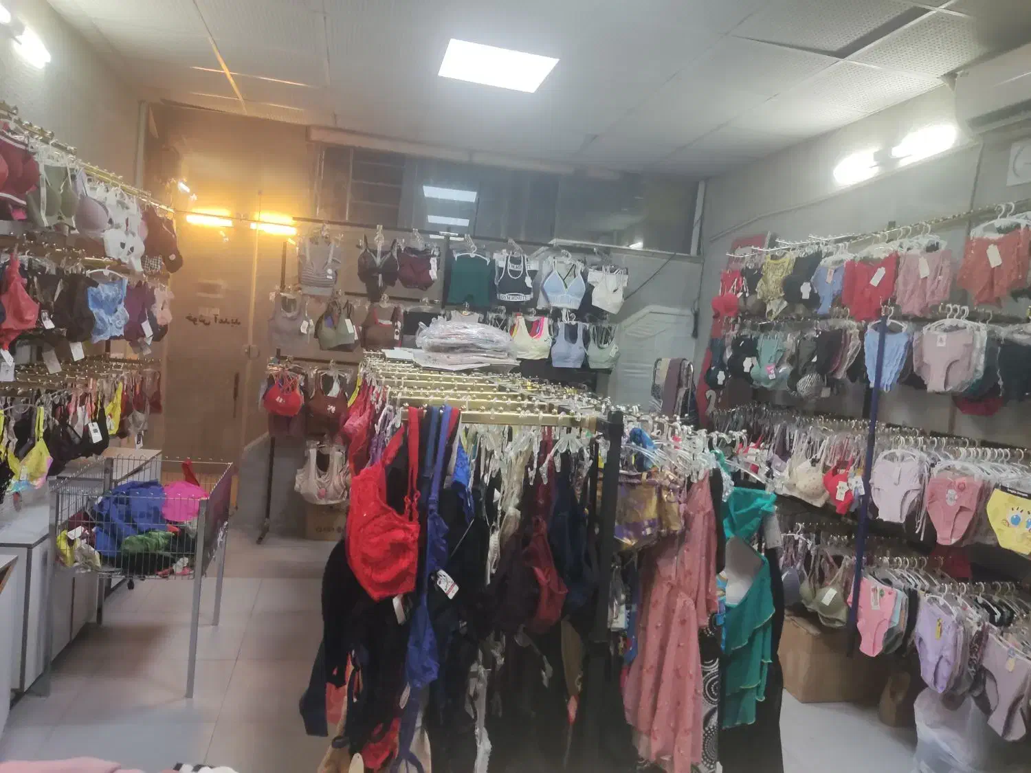 واگذاری لباس زیر زنانه|لباس|یزد, |دیوار